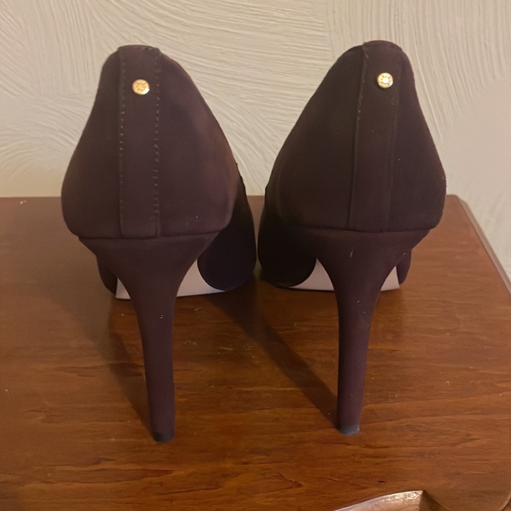 BCBGeneration Pumps - Picture 4 of 5